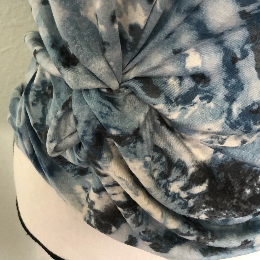 💜💜 CAbi XS Women’s Knotted Front Tee 👚 Shirt